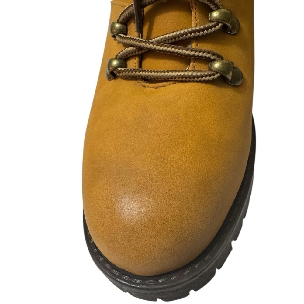 NWOTs Wren Lug Sole Tan Hiker Boots from Maurices size 7 1/2 - Picture 4 of 10